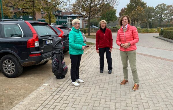 Übernehmen nach 2011 zum zweiten Mal die Aufgabe der Ladies Captains (v. l.): Doris Koprian, Regina Mulzer und Susanne Witteschus